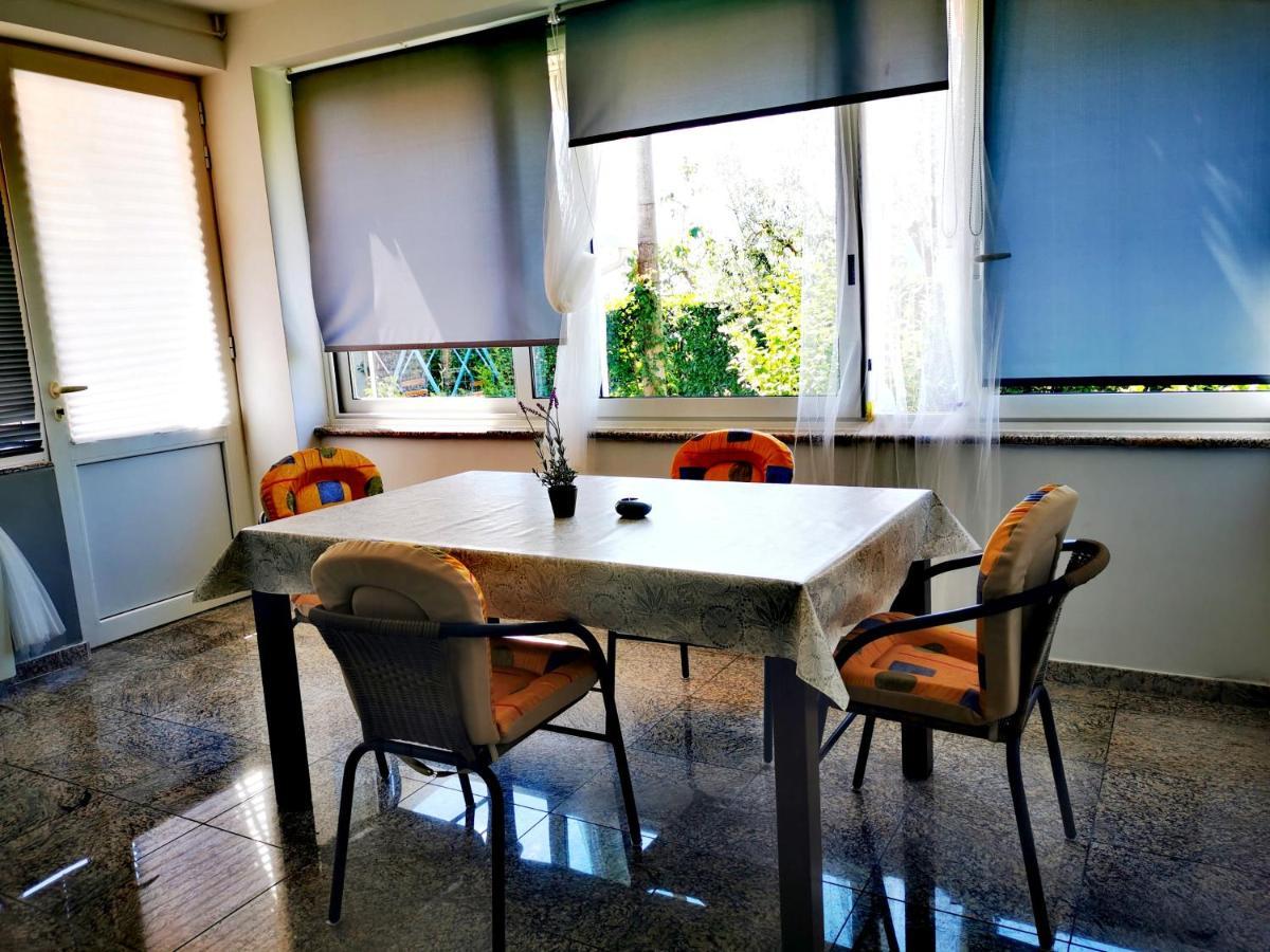 Apartman Olga 우마그 외부 사진