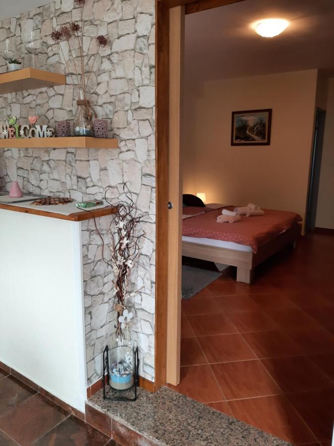 Apartman Olga 우마그 외부 사진