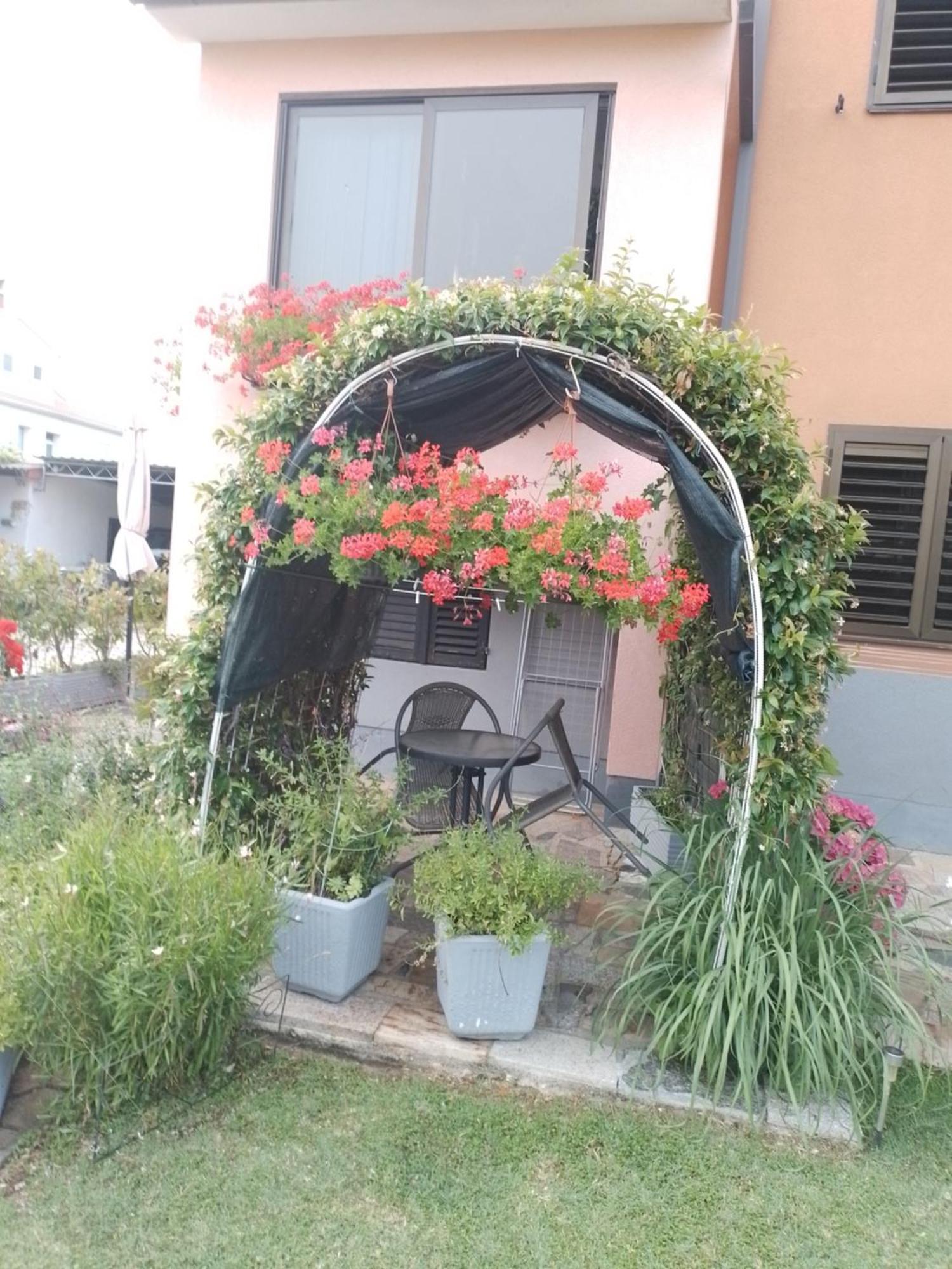 Apartman Olga 우마그 외부 사진